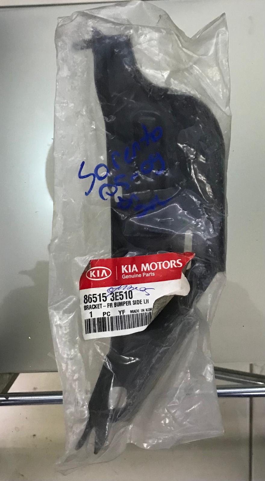 Kia Sorento (05-09) Ön Tampon Sol Braketi